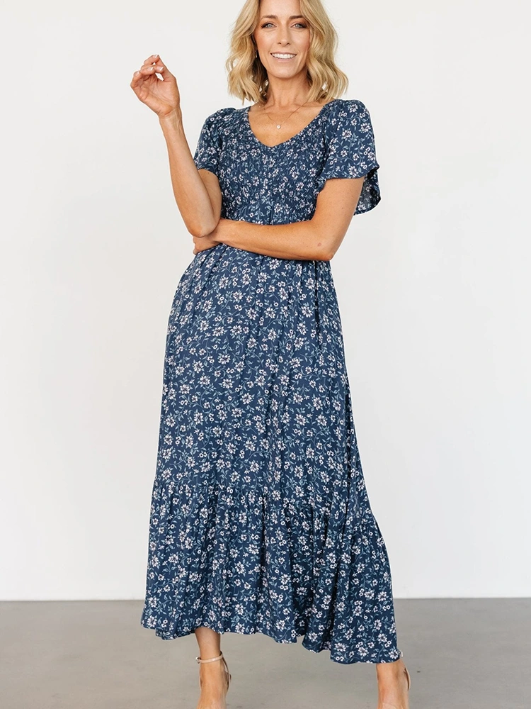 Vestido midi con estampado floral de verano